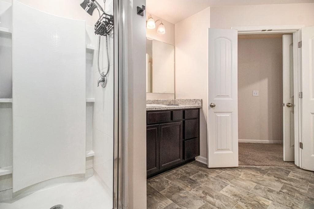 3 bedroom, 3 bathroom, 1,516 sq ft townhouse for sale at 5642 Union Pointe Drive, Union City, GA 30291 — photo 5