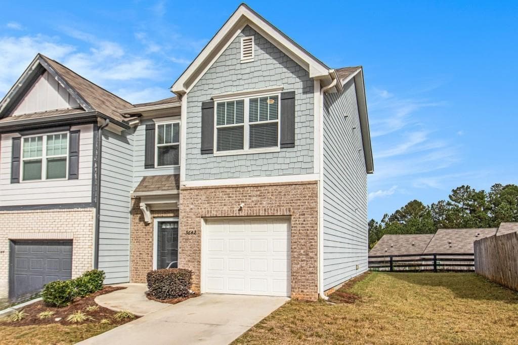 3 bedroom, 3 bathroom, 1,516 sq ft townhouse for sale at 5642 Union Pointe Drive, Union City, GA 30291 — photo 7