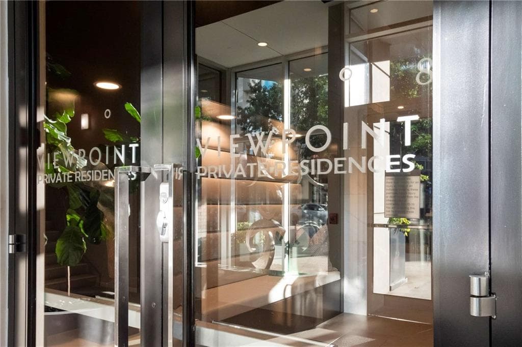 2 bedroom, 2 bathroom, 1,055 sq ft condominium for sale at 855 Peachtree Street 1109, Atlanta, GA 30308 — photo 2