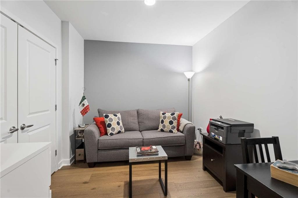 2 bedroom, 2 bathroom, 1,055 sq ft condominium for sale at 855 Peachtree Street 1109, Atlanta, GA 30308 — photo 4