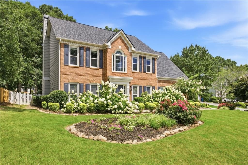 4 bedroom, 3 bathroom, 2,518 sq ft single family residence under contract at 1727 Green Farm Court, Dacula, GA 30019 — photo 2