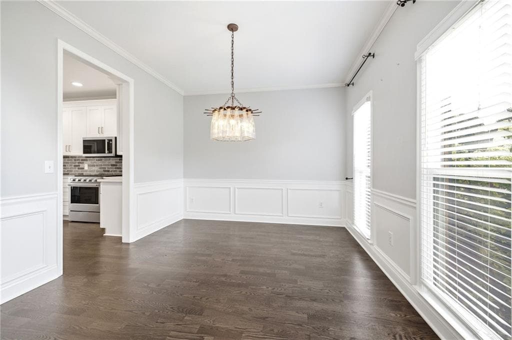 4 bedroom, 3 bathroom, 2,518 sq ft single family residence under contract at 1727 Green Farm Court, Dacula, GA 30019 — photo 9