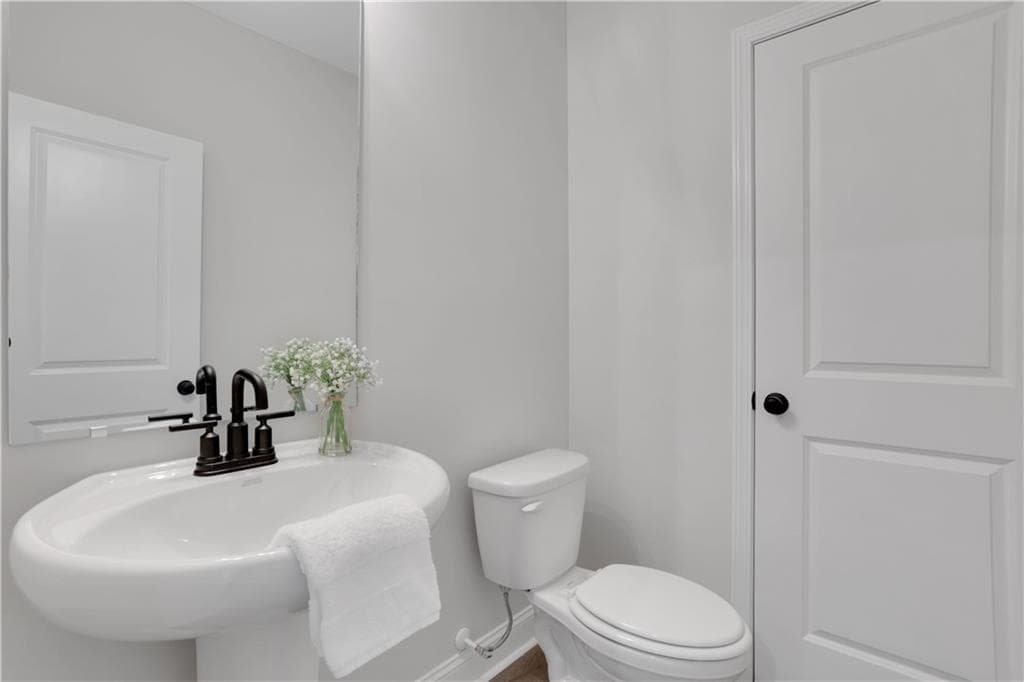 4 bedroom, 4 bathroom, 2,488 sq ft single family residence under contract at 643 Dugout Drive, Lawrenceville, GA 30043 — photo 9