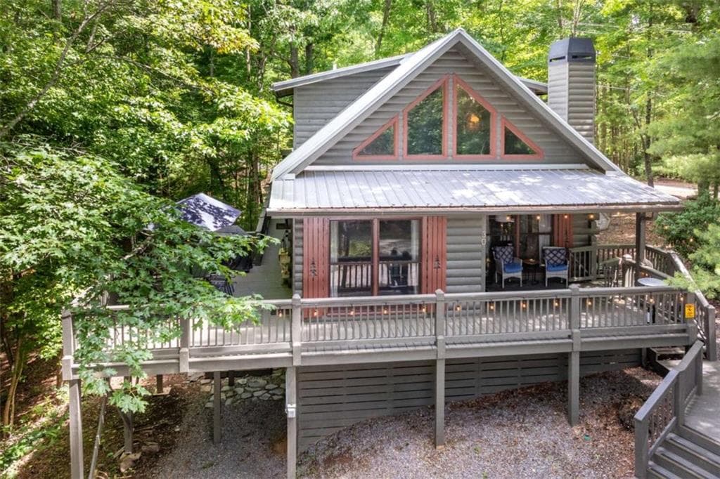 4 bedroom, 2 bathroom, 1,952 sq ft single family residence for sale at 30 Maxwell Lane, Blue Ridge, GA 30513 — photo 6