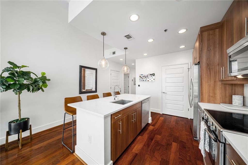1 bedroom, 1 bathroom, 818 sq ft condominium for rent at 1080 Peachtree Street 1306, Atlanta, GA 30309 for $2,600 a month — photo 6