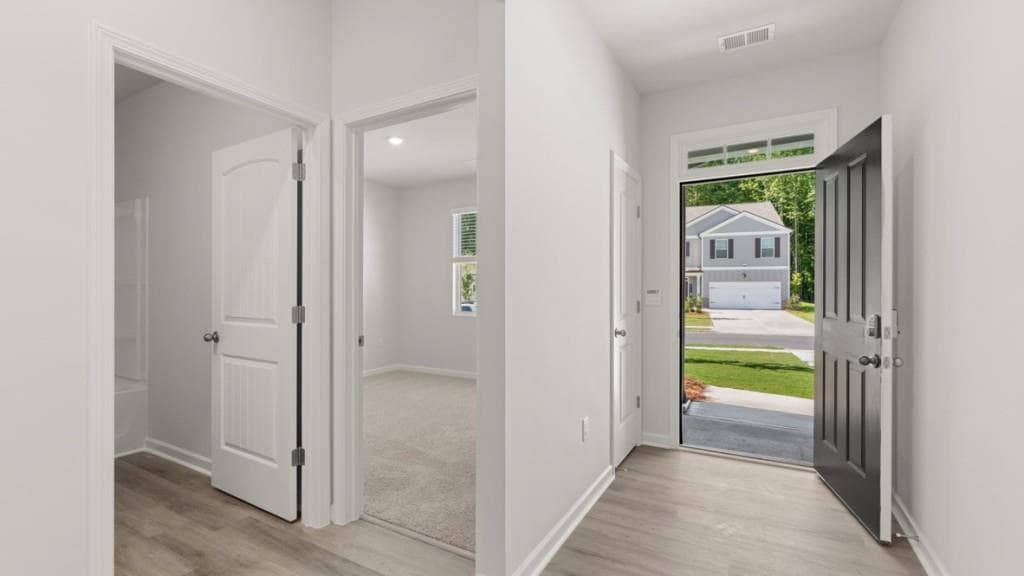 4 bedroom, 2 bathroom, 1,862 sq ft single family residence for sale at 2941 Holden Street, Gainesville, GA 30507 — photo 3