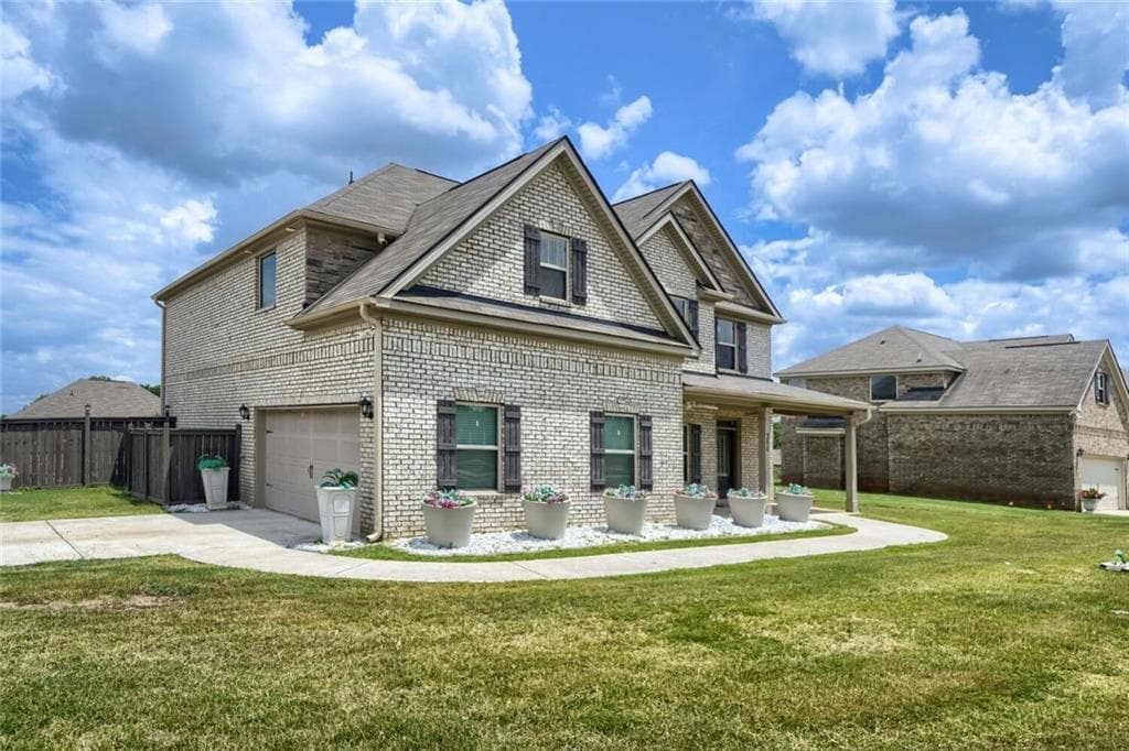 5 bedroom, 3 bathroom, 2,966 sq ft single family residence under contract at 300 Olympian Drive, Ellenwood, GA 30294 — photo 3