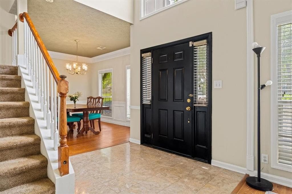4 bedroom, 3 bathroom, 2,368 sq ft single family residence under contract at 5560 Taylor Road, Alpharetta, GA 30022 — photo 4
