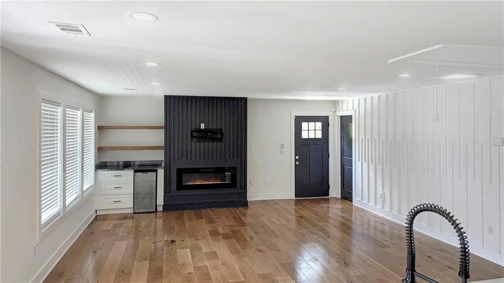 4 bedroom, 3 bathroom, 1,150 sq ft single family residence for sale at 2193 Park Terrace, Atlanta, GA 30337 — photo 2