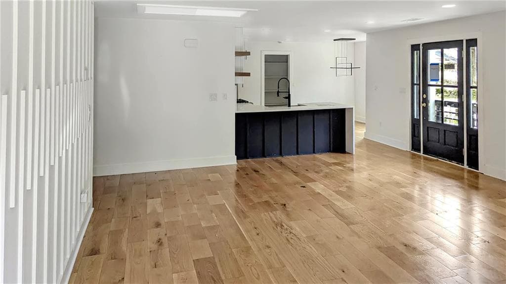 4 bedroom, 3 bathroom, 1,150 sq ft single family residence for sale at 2193 Park Terrace, Atlanta, GA 30337 — photo 3