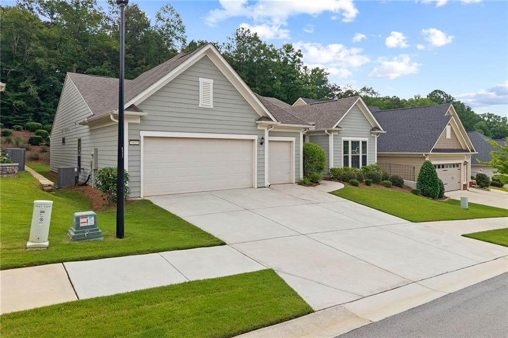 3 bedroom, 3 bathroom, 2,776 sq ft single family residence for sale at 5625 Willow Springs Place, Hoschton, GA 30548 — photo 2