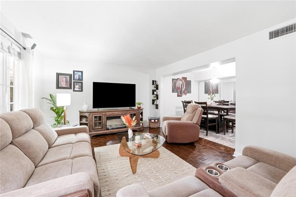 3 bedroom, 1,404 sq ft home for sale at 3111 Colonial Way B, Atlanta, GA