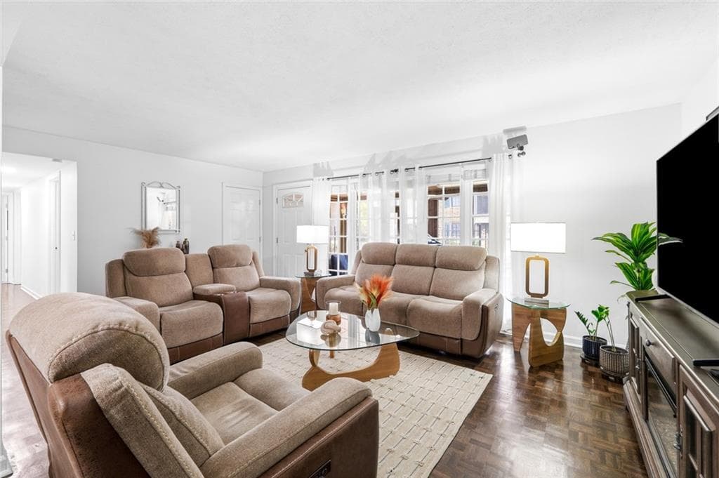 3 bedroom, 2 bathroom, 1,404 sq ft condominium for sale at 3111 Colonial Way B, Atlanta, GA 30341 — photo 5