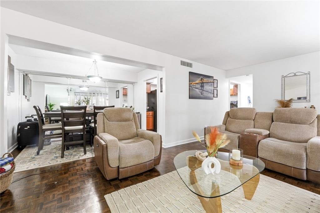 3 bedroom, 2 bathroom, 1,404 sq ft condominium for sale at 3111 Colonial Way B, Atlanta, GA 30341 — photo 6