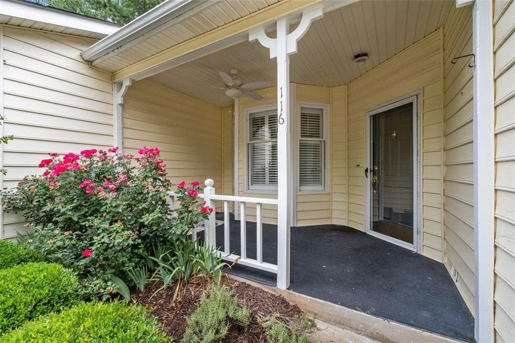 2 bedroom, 2 bathroom, 1,405 sq ft condominium for sale at 116 Victoria Way, Roswell, GA 30075 — photo 4