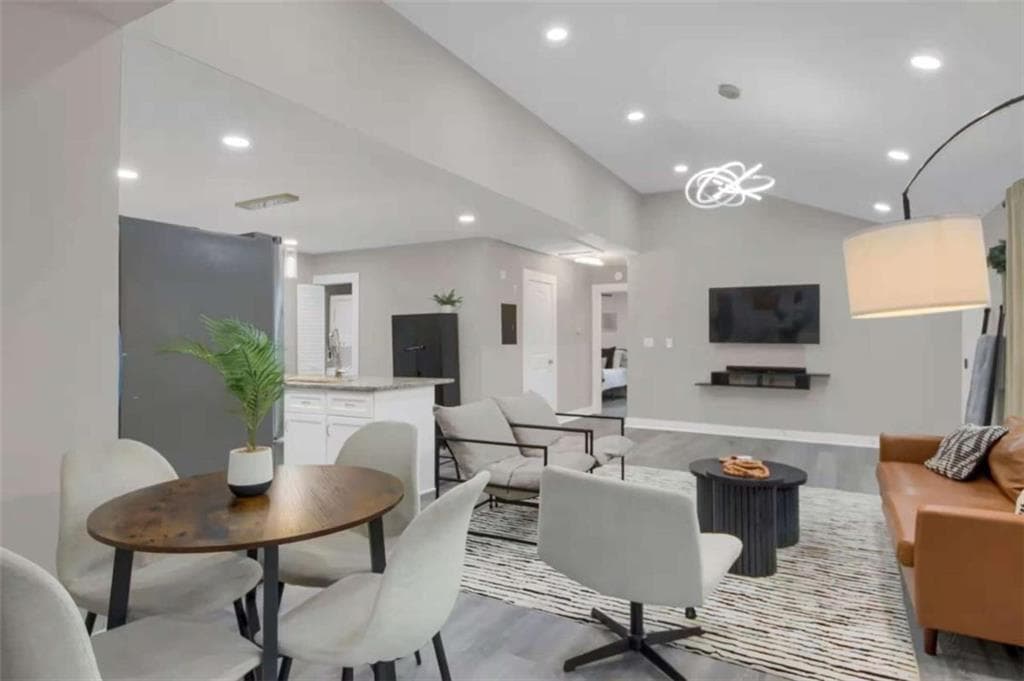 3 bedroom, 3 bathroom, 1,620 sq ft single family residence for sale at 1901 Windsor Drive, Atlanta, GA 30311 — photo 3