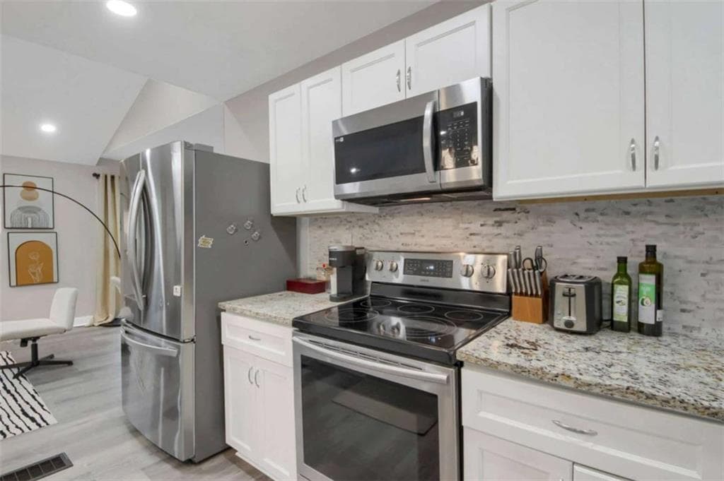 3 bedroom, 3 bathroom, 1,620 sq ft single family residence for sale at 1901 Windsor Drive, Atlanta, GA 30311 — photo 7