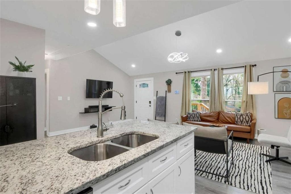 3 bedroom, 3 bathroom, 1,620 sq ft single family residence for sale at 1901 Windsor Drive, Atlanta, GA 30311 — photo 8