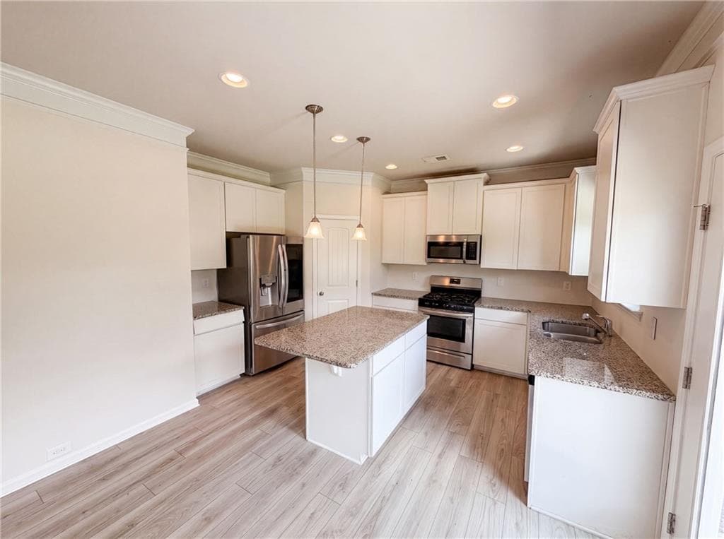3 bedroom, 3 bathroom, 1,801 sq ft single family residence under contract at 100 Prescott Drive, Canton, GA 30114 — photo 2