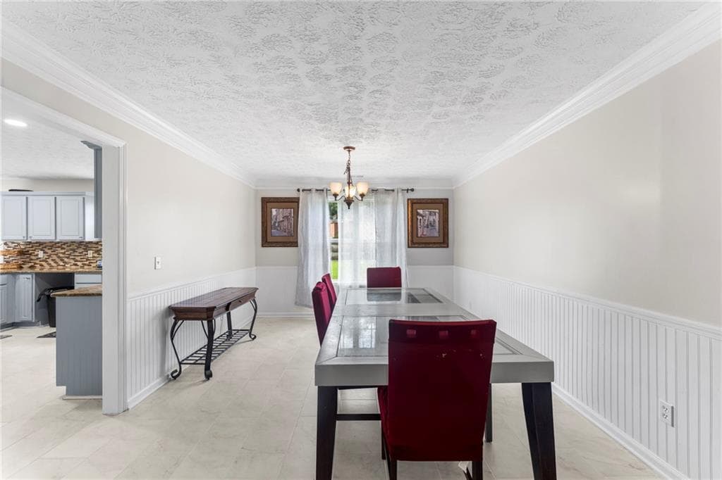 6 bedroom, 3 bathroom, 3,213 sq ft single family residence for sale at 1110 Farley Way, Mcdonough, GA 30252 — photo 7