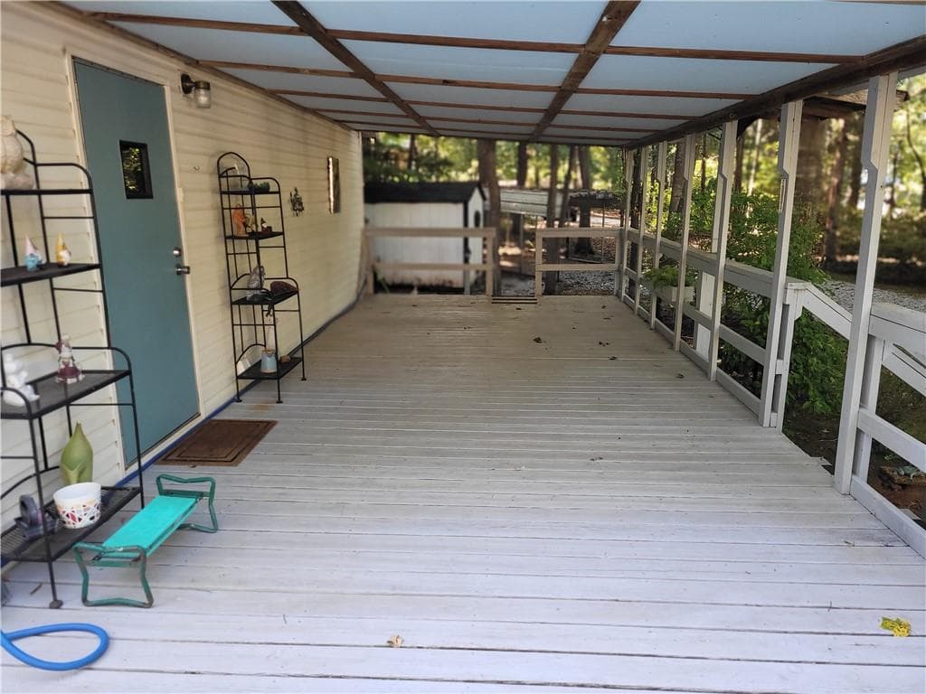 3 bedroom, 2 bathroom, 1,680 sq ft single family residence for sale at 847 Knottywood Drive, Lavonia, GA 30553 — photo 6