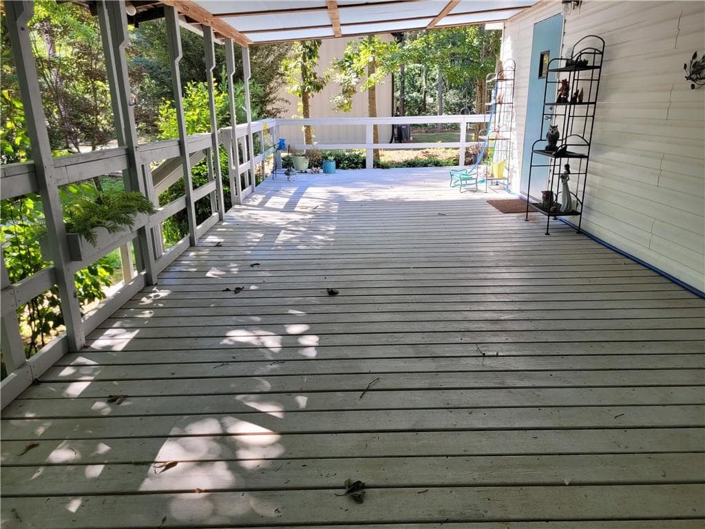 3 bedroom, 2 bathroom, 1,680 sq ft single family residence for sale at 847 Knottywood Drive, Lavonia, GA 30553 — photo 7