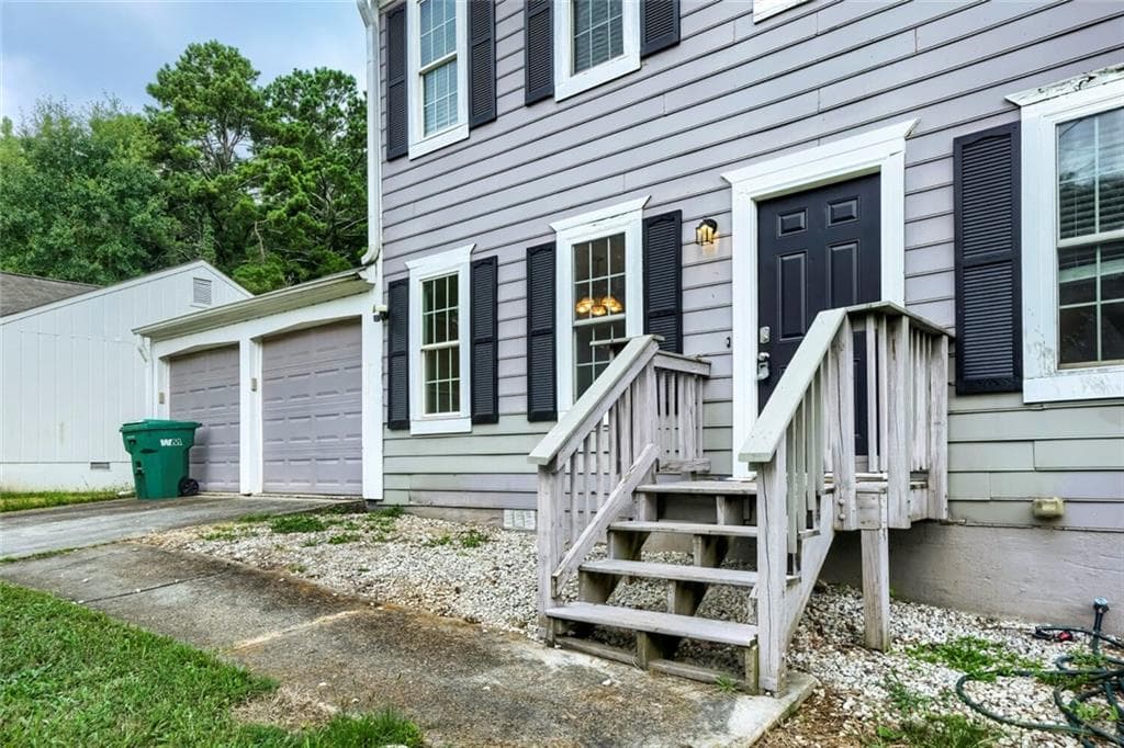 3 bedroom, 3 bathroom, 1,784 sq ft single family residence for sale at 6253 Valdez Drive, Rex, GA 30273 — photo 5