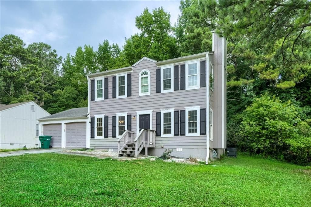 3 bedroom, 3 bathroom, 1,784 sq ft single family residence for sale at 6253 Valdez Drive, Rex, GA 30273 — photo 3