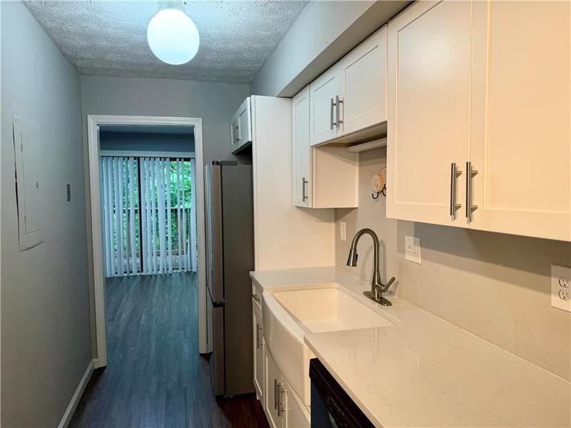 2 bedroom, 2 bathroom, 1,328 sq ft condominium for rent at 1059 Mariners Drive, Stone Mountain, GA 30083 for $1,490 a month — photo 4
