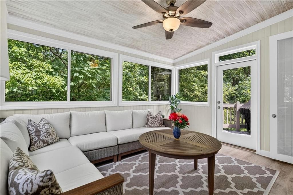 4 bedroom, 4 bathroom, 4,462 sq ft single family residence for sale at 4850 Grandview Trace, Roswell, GA 30075 — photo 9