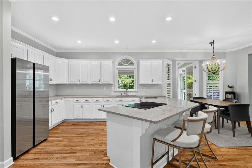 4 bedroom, 4 bathroom, 4,462 sq ft single family residence for sale at 4850 Grandview Trace, Roswell, GA 30075 — photo 3
