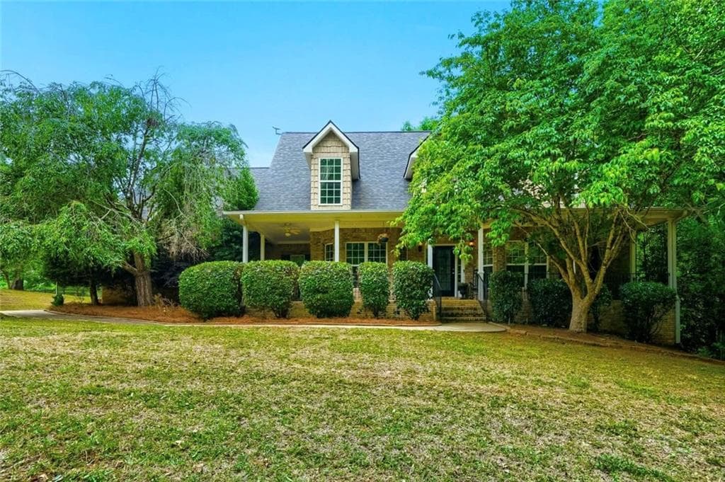 4 bedroom, 4 bathroom, 2,923 sq ft single family residence for sale at 1561 Aiken Chafin Lane, Mcdonough, GA 30252