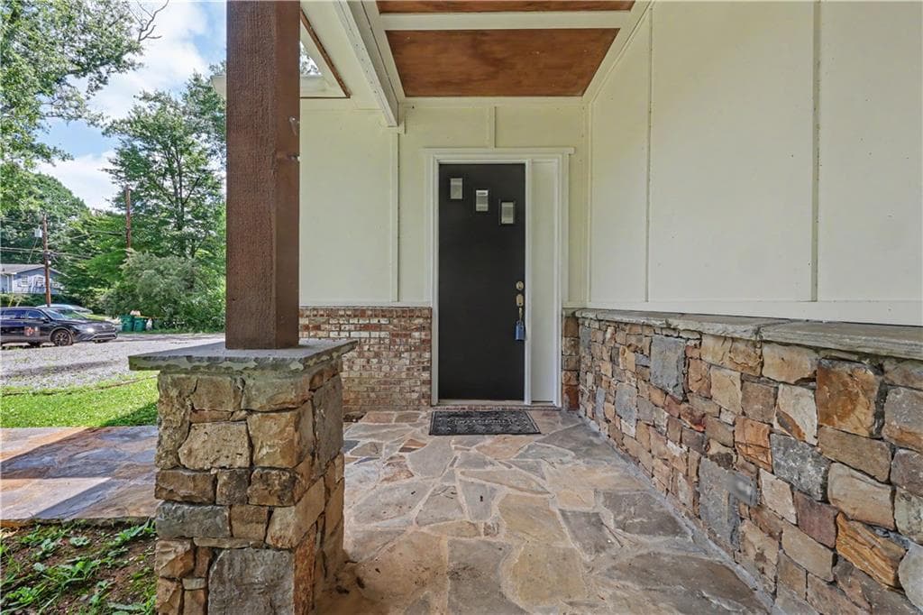 3 bedroom, 3 bathroom, 3,124 sq ft single family residence for rent at 2909 Jones Mill Road, Atlanta, GA 30360 for $3,000 a month — photo 4