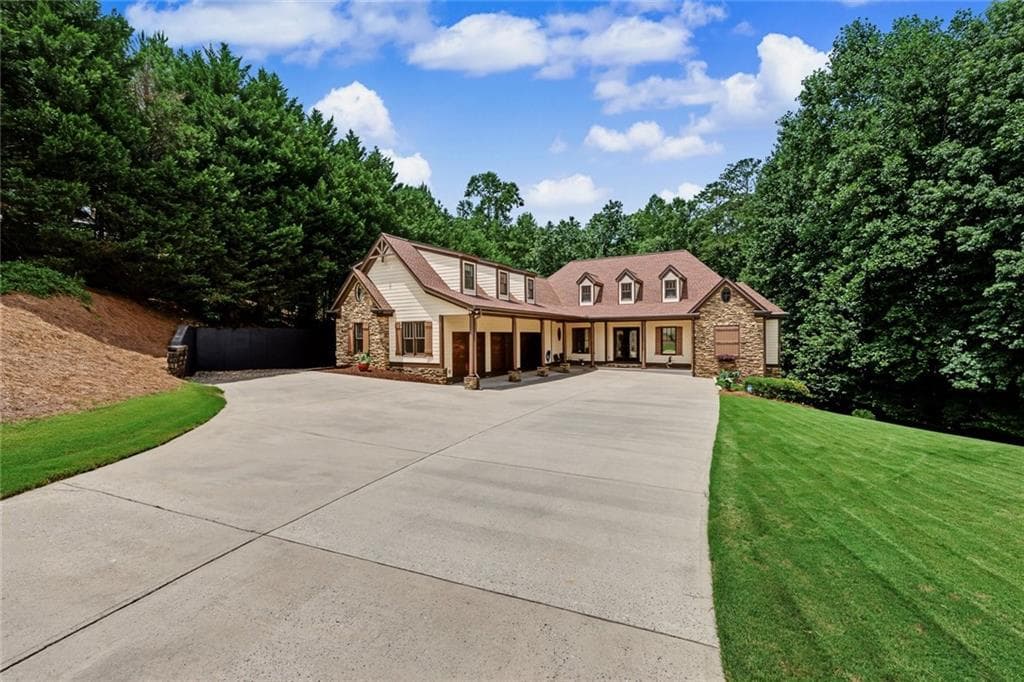 5 bedroom, 5 bathroom, 5,640 sq ft single family residence for sale at 121 Estates At The Lake Drive, Canton, GA 30114 — photo 2
