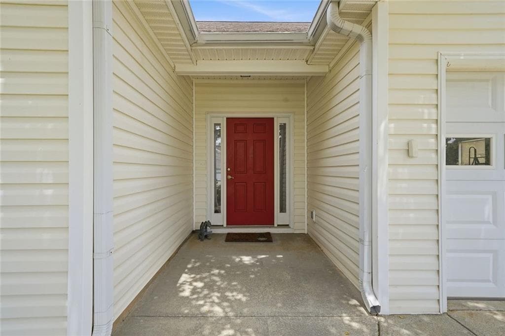 3 bedroom, 2 bathroom, 1,835 sq ft single family residence for sale at 216 Lee Court, Canton, GA 30115 — photo 7