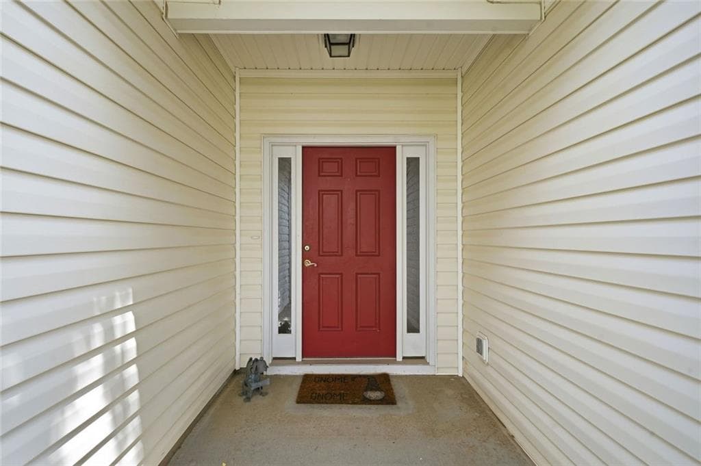 3 bedroom, 2 bathroom, 1,835 sq ft single family residence for sale at 216 Lee Court, Canton, GA 30115 — photo 8