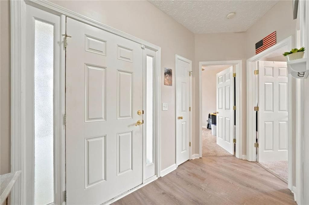3 bedroom, 2 bathroom, 1,835 sq ft single family residence for sale at 216 Lee Court, Canton, GA 30115 — photo 9