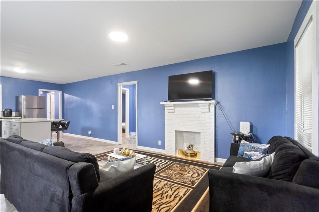 duplex for sale at 537 W Lake Avenue, Atlanta, GA 30318 — photo 4