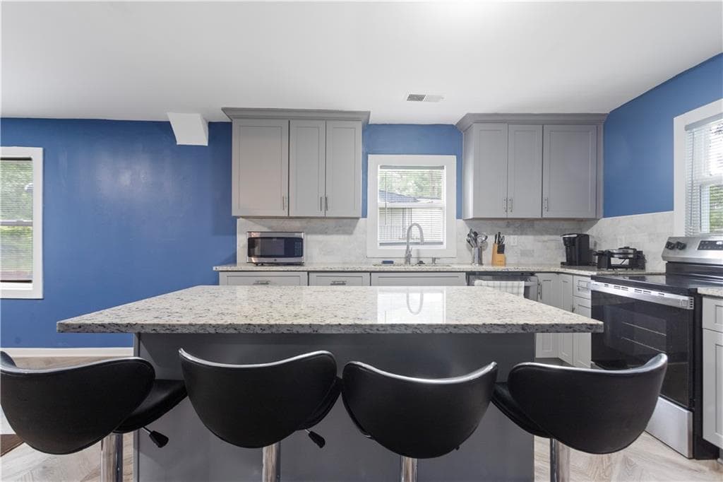 duplex for sale at 537 W Lake Avenue, Atlanta, GA 30318 — photo 8