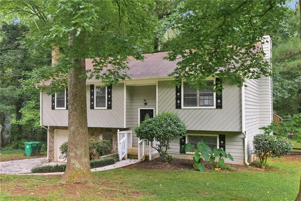 4 bedroom, 2 bathroom, 1,616 sq ft single family residence for sale at 3429 Tarragon Drive, Decatur, GA 30034 — photo 2