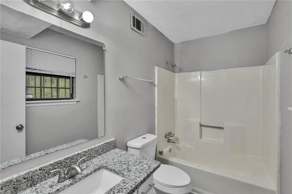 4 bedroom, 2 bathroom, 1,616 sq ft single family residence for sale at 3429 Tarragon Drive, Decatur, GA 30034 — photo 6