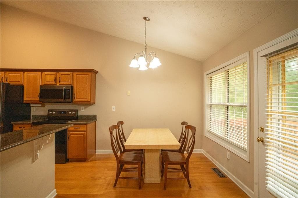 4 bedroom, 3 bathroom, 2,503 sq ft single family residence for sale at 3604 Dunbar Lane, Suwanee, GA 30024 — photo 10