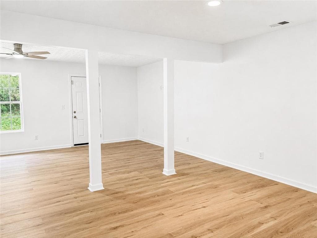 3 bedroom, 3 bathroom, 1,560 sq ft townhouse for sale at 3511 Waldrop Trail, Decatur, GA 30034 — photo 4
