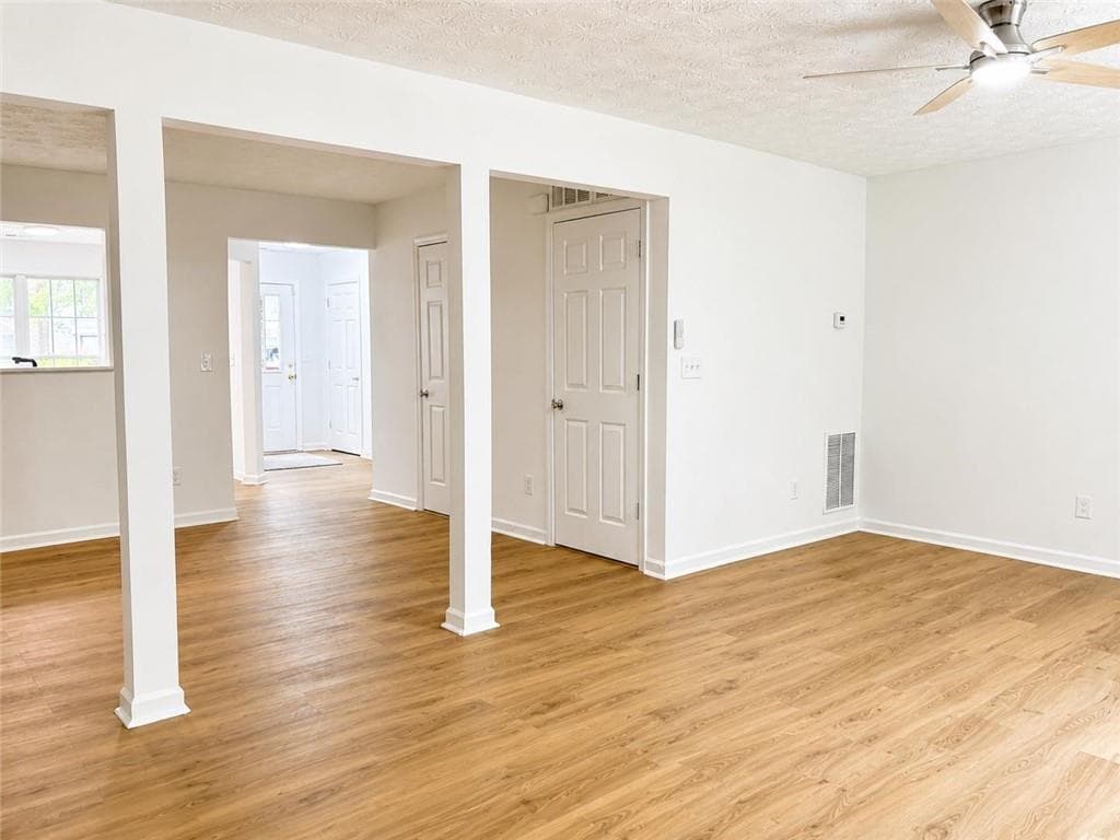 3 bedroom, 3 bathroom, 1,560 sq ft townhouse for sale at 3511 Waldrop Trail, Decatur, GA 30034 — photo 5