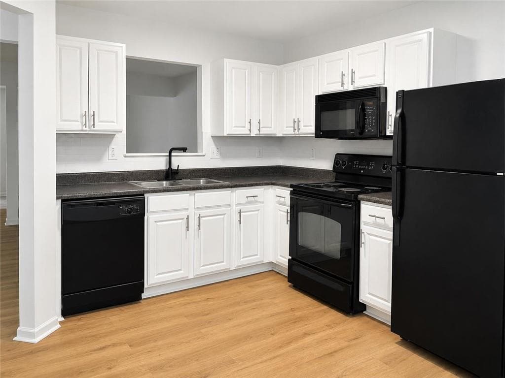 3 bedroom, 3 bathroom, 1,560 sq ft townhouse for sale at 3511 Waldrop Trail, Decatur, GA 30034 — photo 6