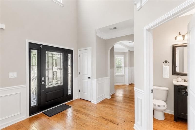 4 bedroom, 3 bathroom, 3,193 sq ft single family residence for sale at 4815 Roosevelt Circle, Cumming, GA 30040 — photo 4