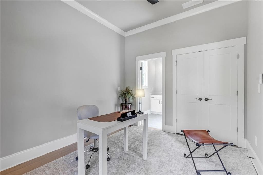 4 bedroom, 5 bathroom, 2,699 sq ft single family residence for sale at 5424 Oak Manor Way, Murrayville, GA 30564 — photo 4