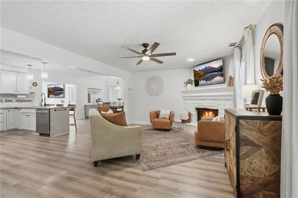 3 bedroom, 3 bathroom, 2,571 sq ft single family residence under contract at 758 Mayapple Glen, Dawsonville, GA 30534 — photo 8