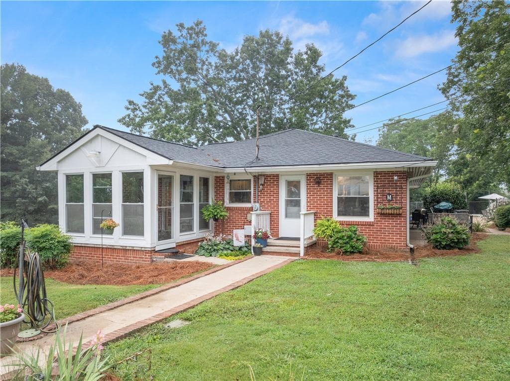3 bedroom, 3 bathroom, 1,783 sq ft single family residence for sale at 5907 Main Street, Lula, GA 30554 — photo 6