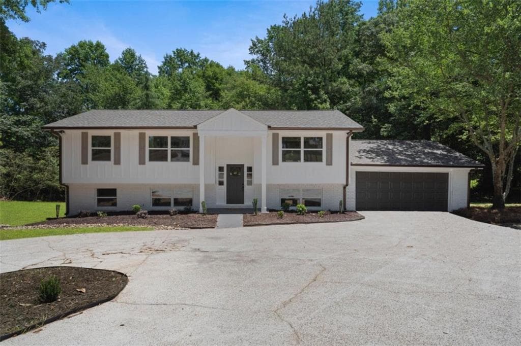 381 Thigpen Road, Newnan, GA 30263 — most recent listing photo